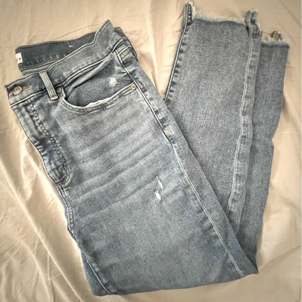 LOFT Distressed Raw Hem Skinny Jeans - 30/10